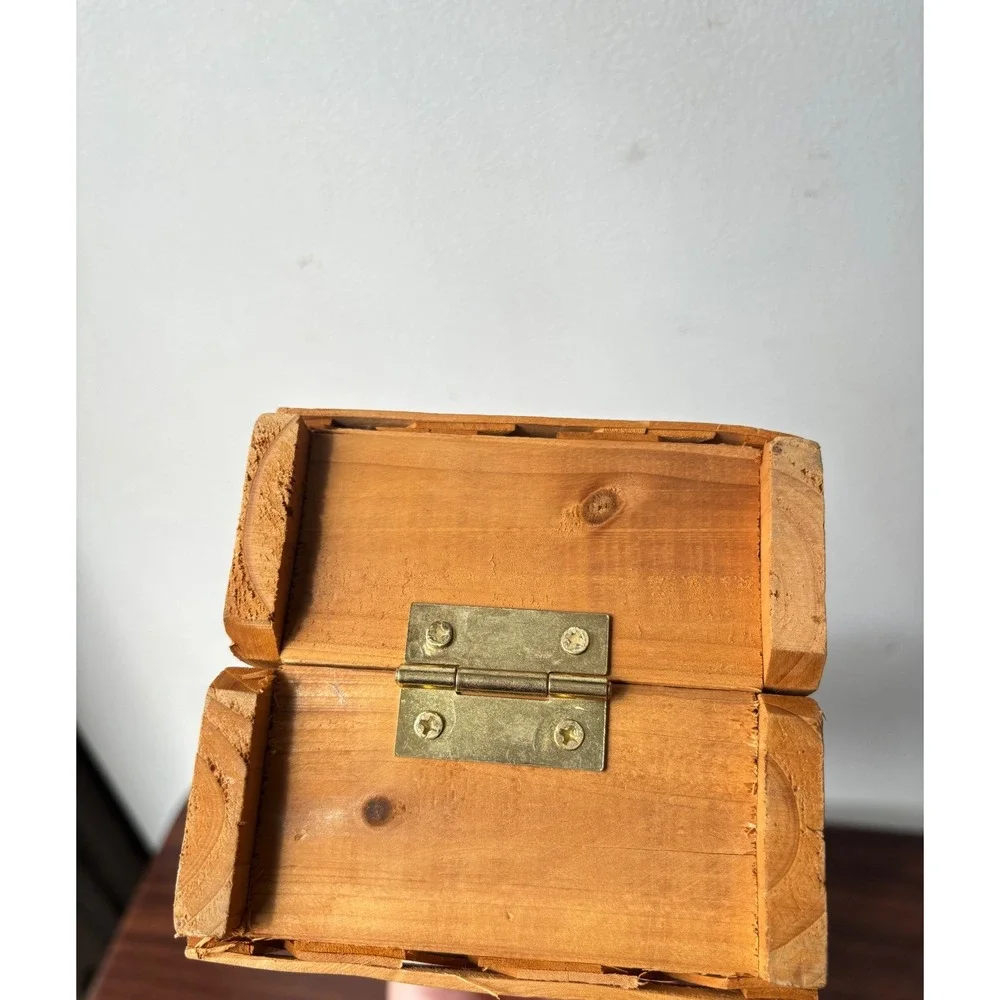 Vtg Wooden Lattice Wine Bottle Carrier‎ Box with Rope Handles and Brass Latch